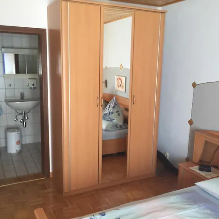 בית אירוח Haus Heimo