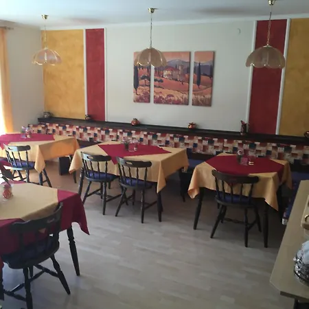 בית אירוח Haus Heimo